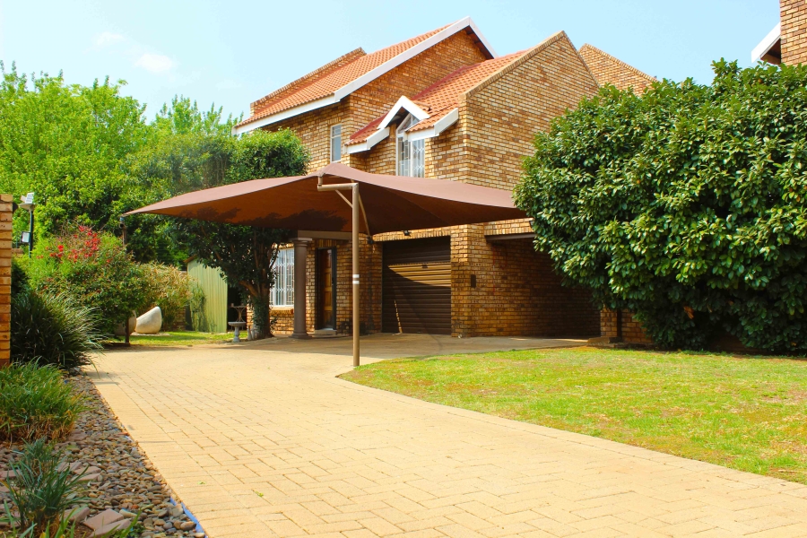 3 Bedroom Property for Sale in Baillie Park North West